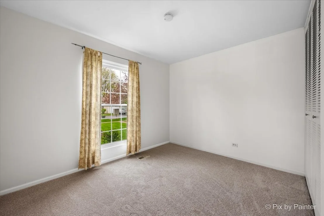 Photo of 20 Red Oak Trail