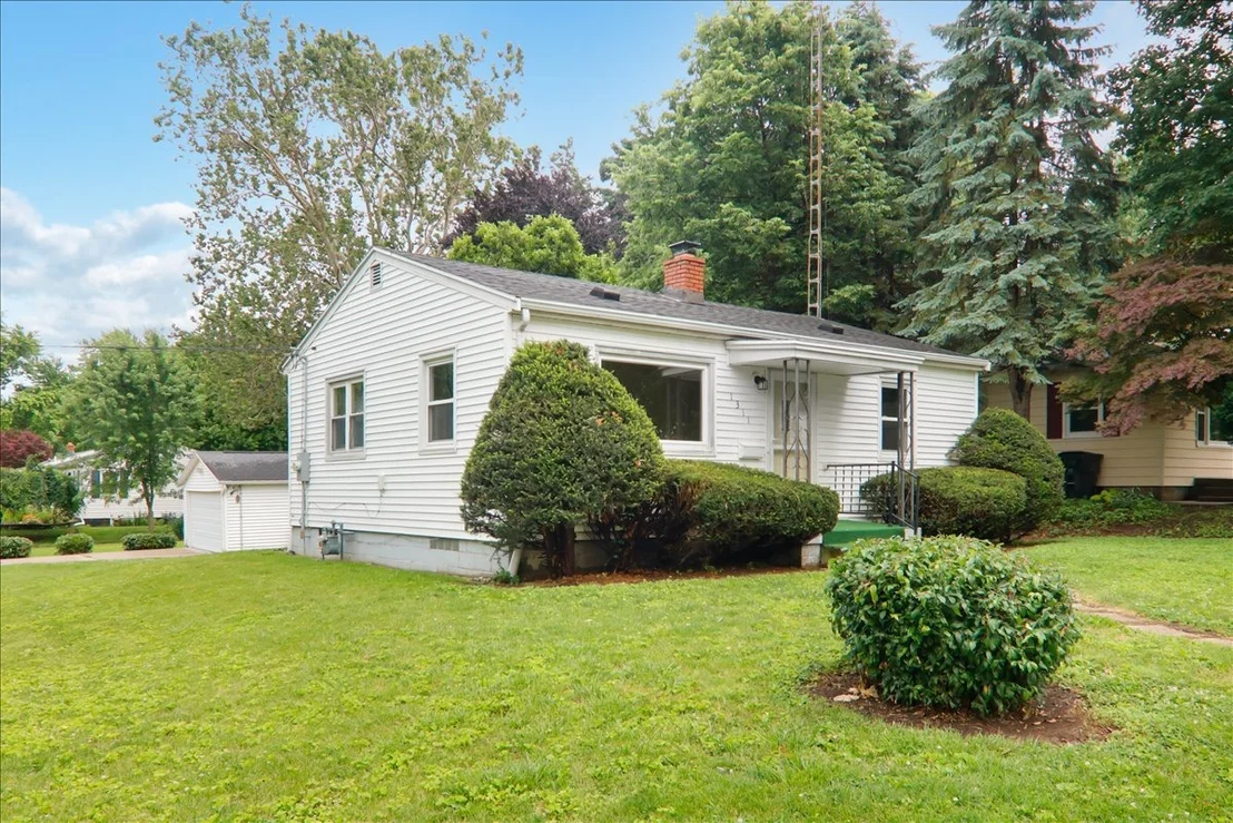 Photo of 1311 Eastholme Avenue
