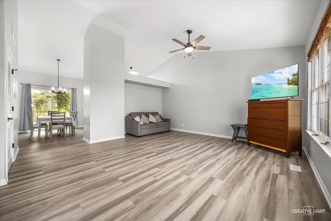 Photo of 427 Barnaby Drive