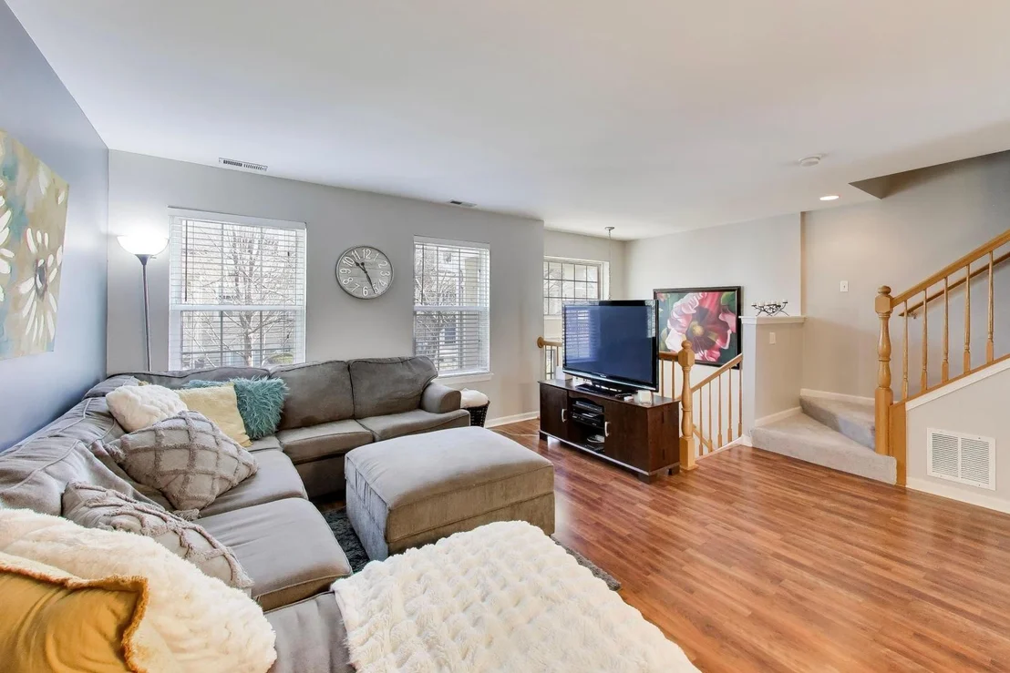 Photo of 1286 SHAMROCK Lane