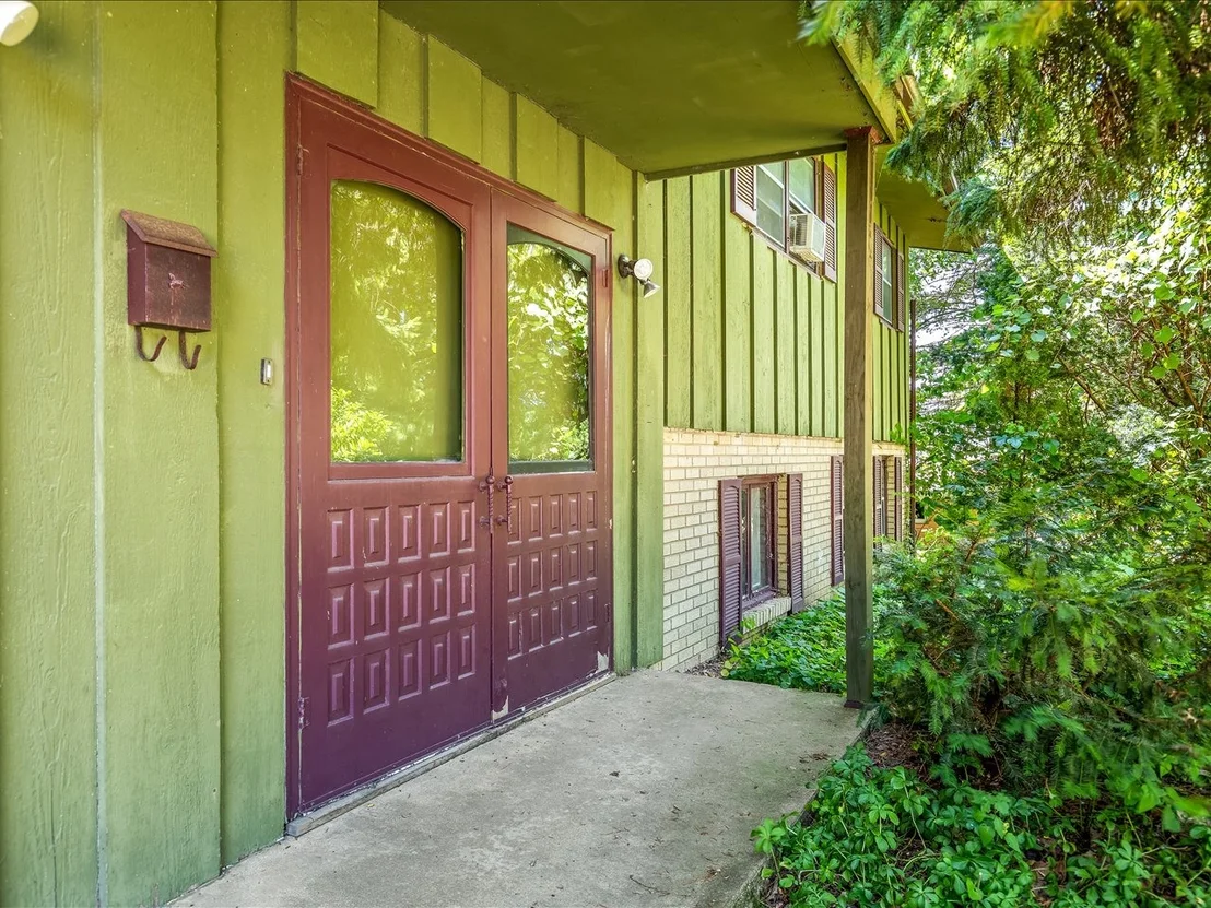 Photo of 2519 Highcrest Road