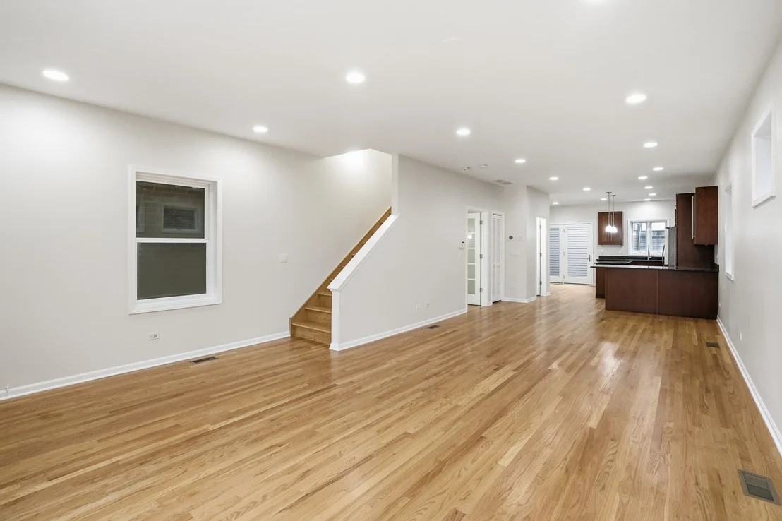 Photo of 345 W 29th Place