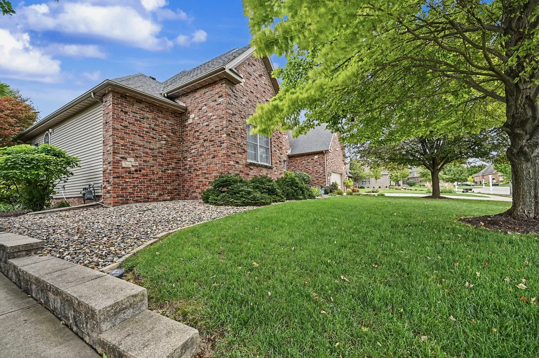 Photo of 18 Stonebrook Court