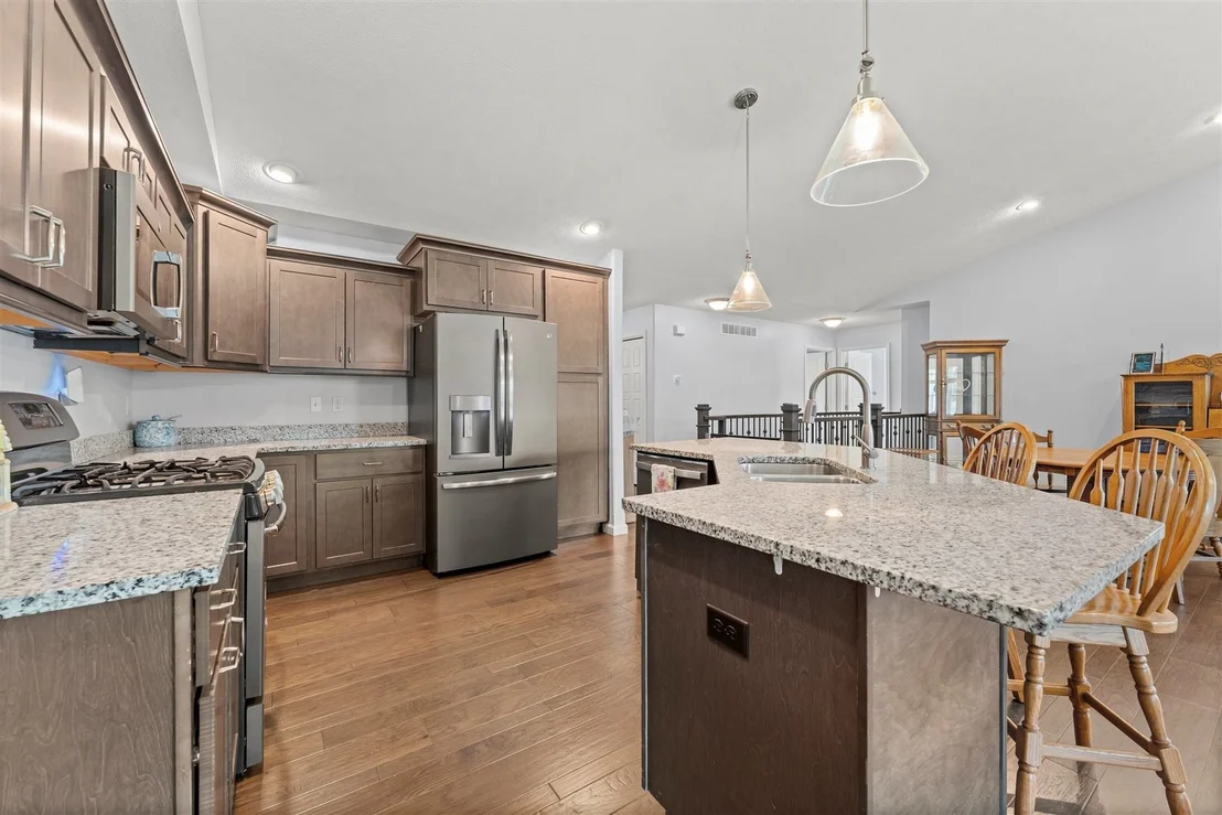 Photo of 701 Red Bud Drive