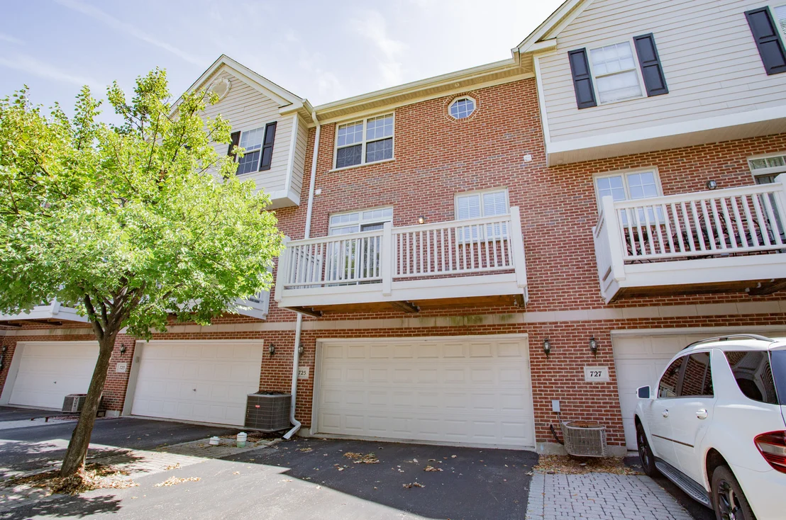 Photo of 725 Prestwick Lane