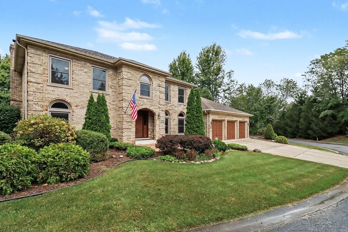 Photo of 1 Golf View Lane