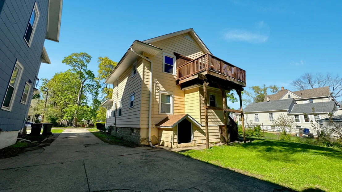 Photo of 453 Addison Street