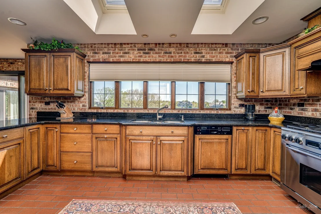 Photo of 1825 CLOVER Drive