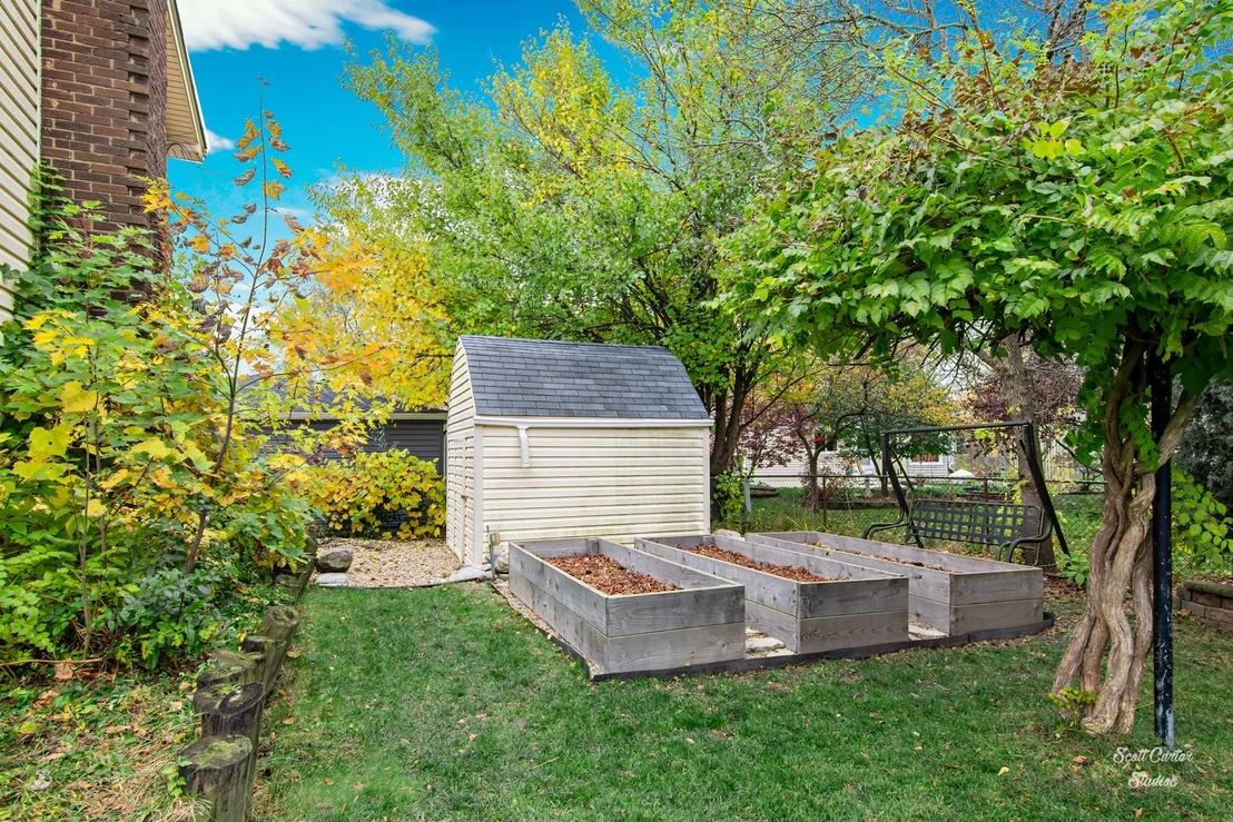 Photo of 920 Gregory Lane