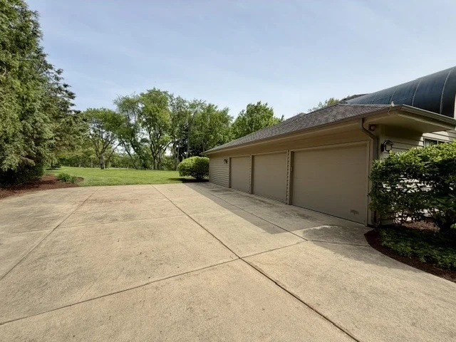 Photo of 11N071 Johnstown Road