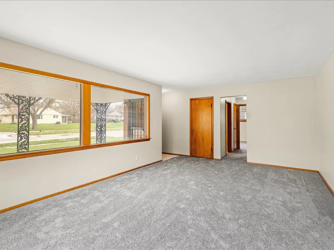 Photo of 324 Fairview Boulevard