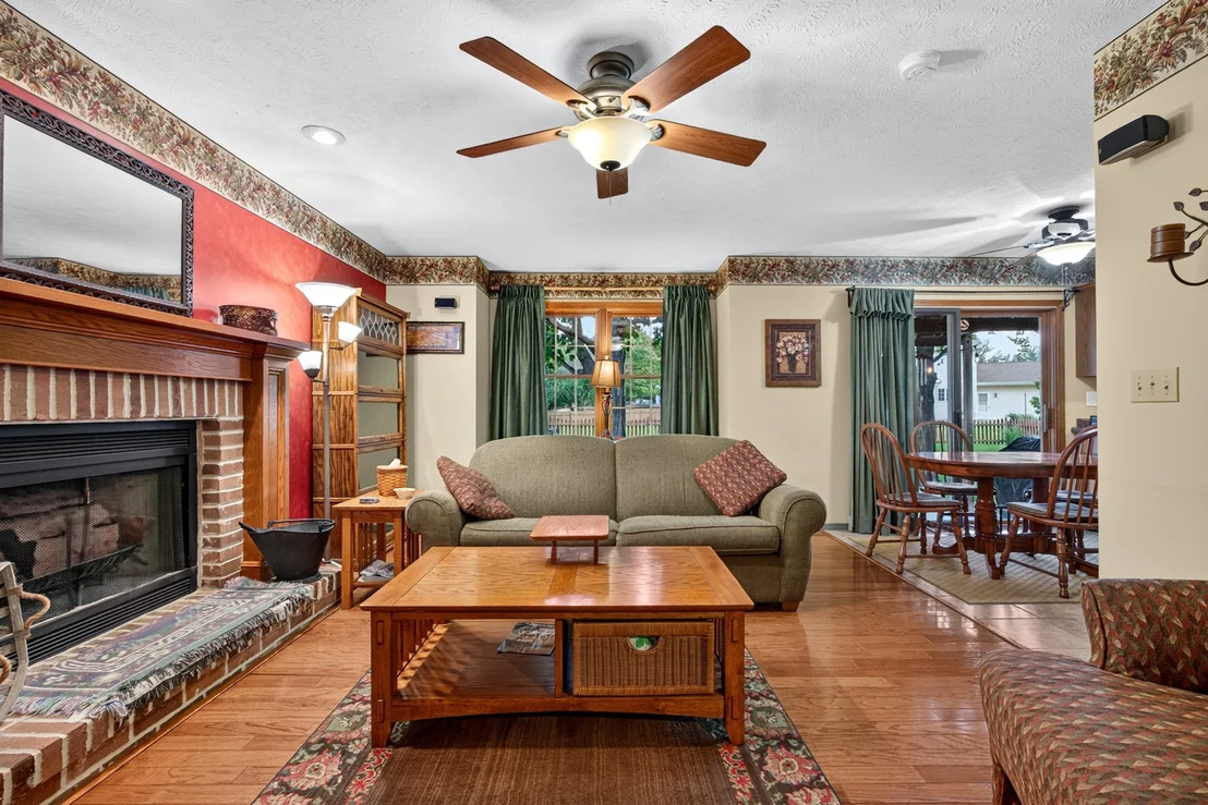 Photo of 1208 Royal Pointe Drive