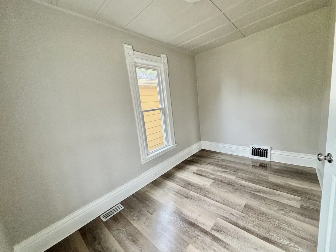 Photo of 817 Chicago Street
