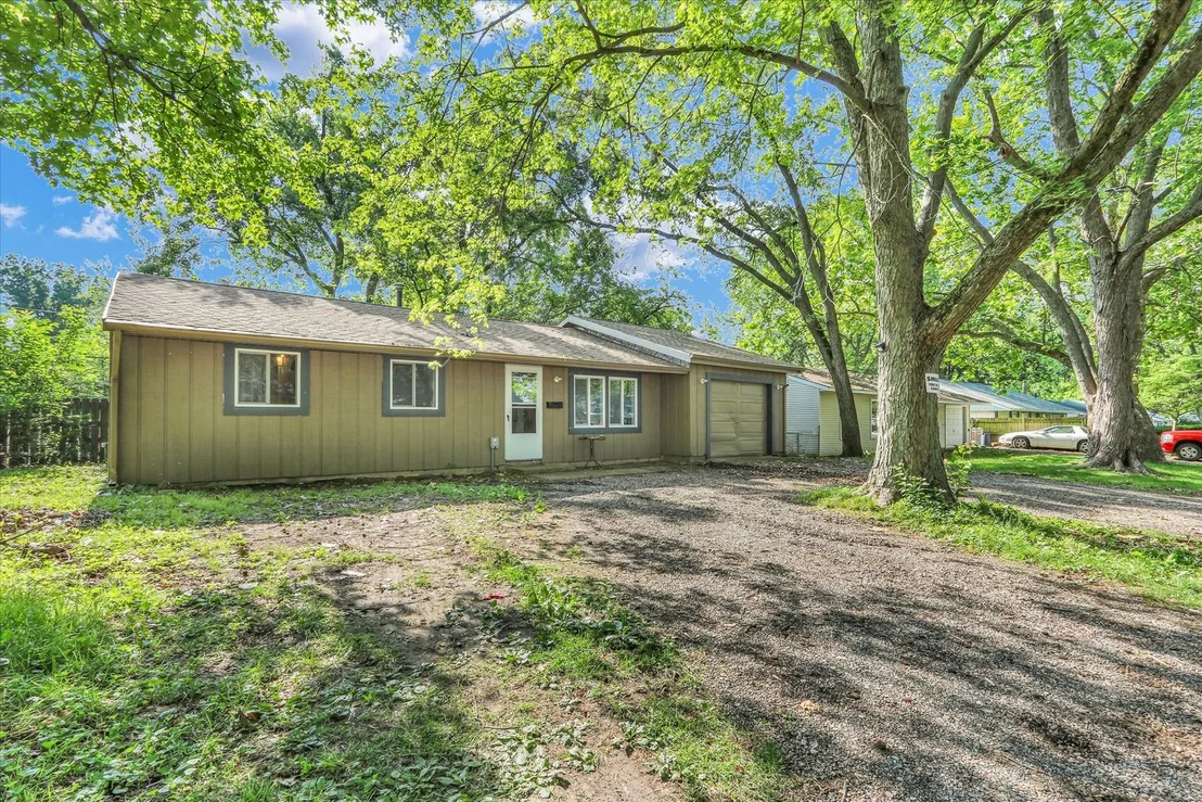 Photo of 104 Dodson Drive S