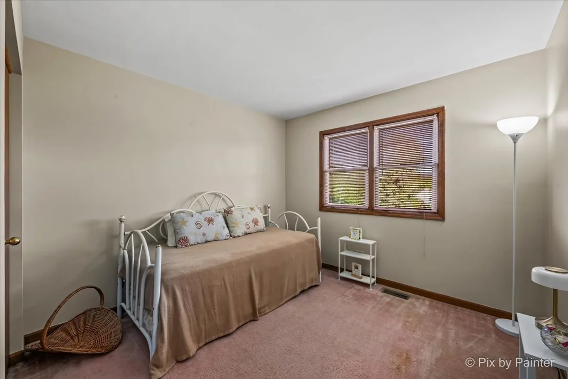 Photo of 765 Crest Drive