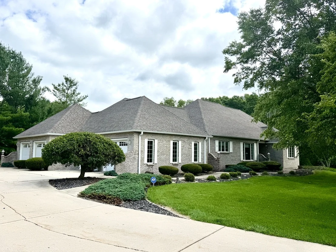 Photo of 2202 Meadows Drive