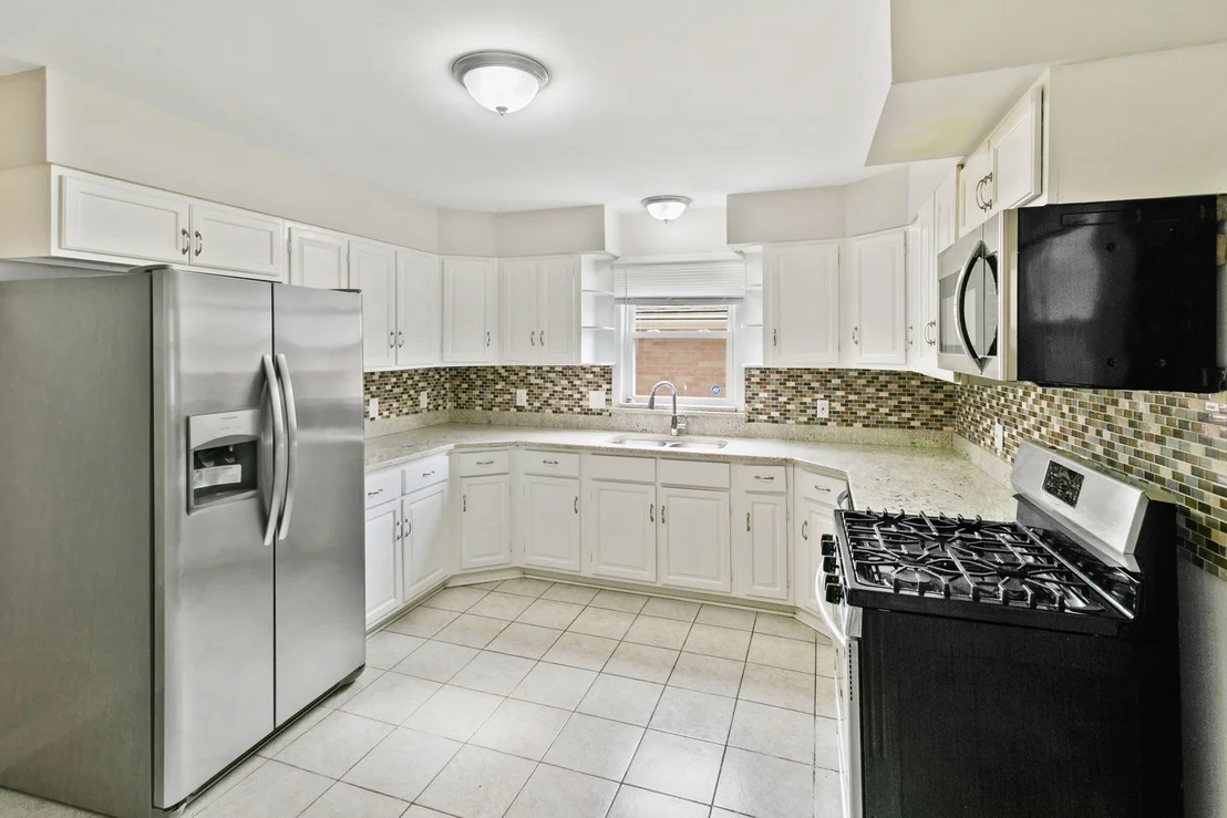 Photo of 3636 EMERALD Avenue