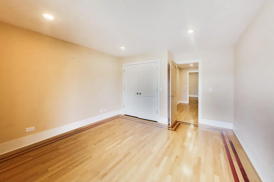 Photo of 2100 Valley Lo Lane