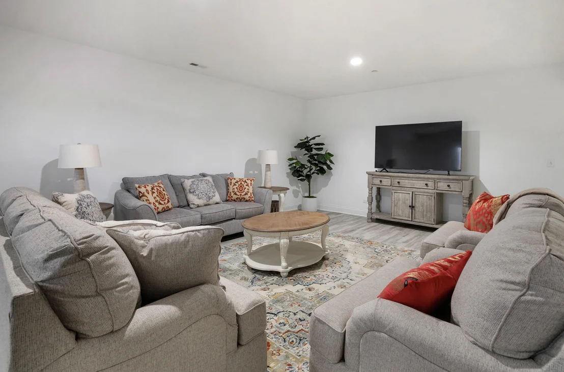 Photo of 906 Cartwright Lane