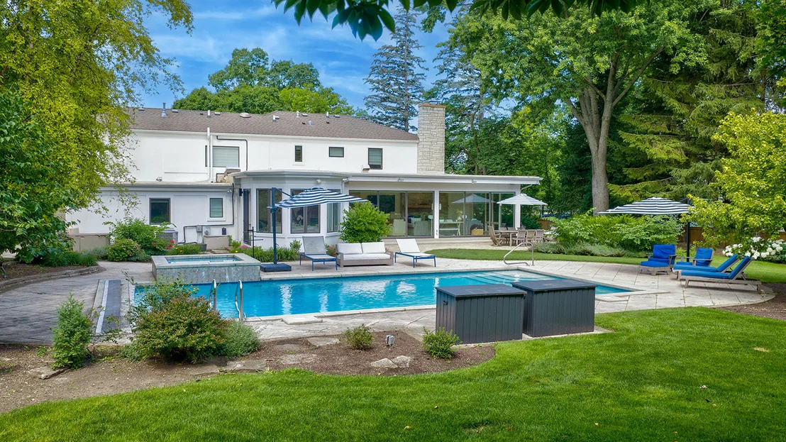 Photo of 911 Oak Drive