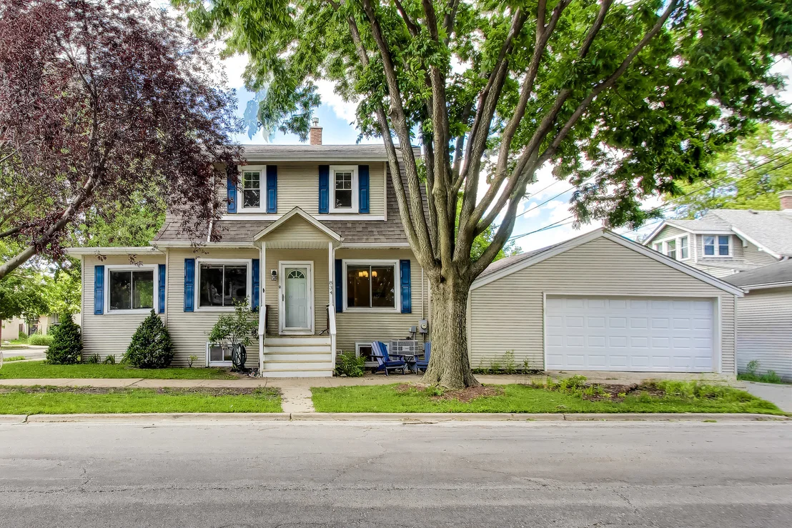 Photo of 834 Carpenter Avenue