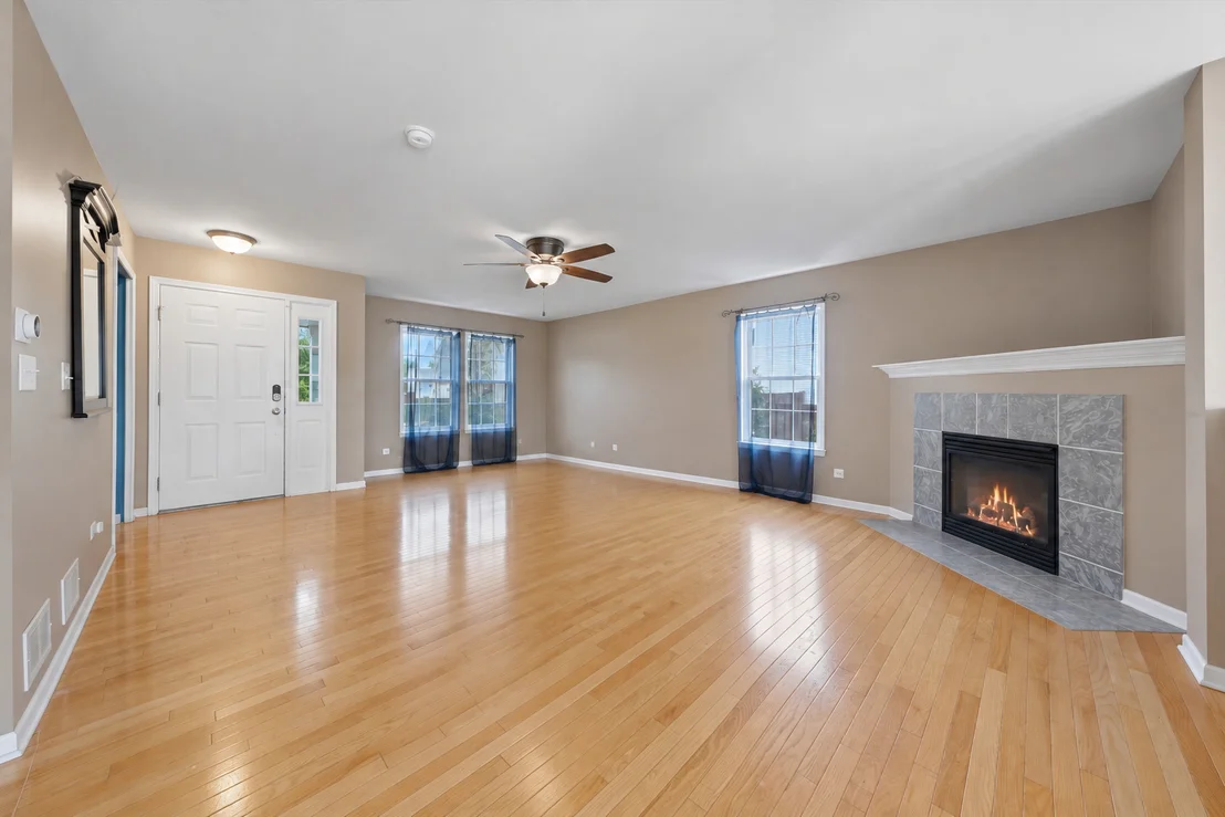 Photo of 1006 FOXVIEW Drive