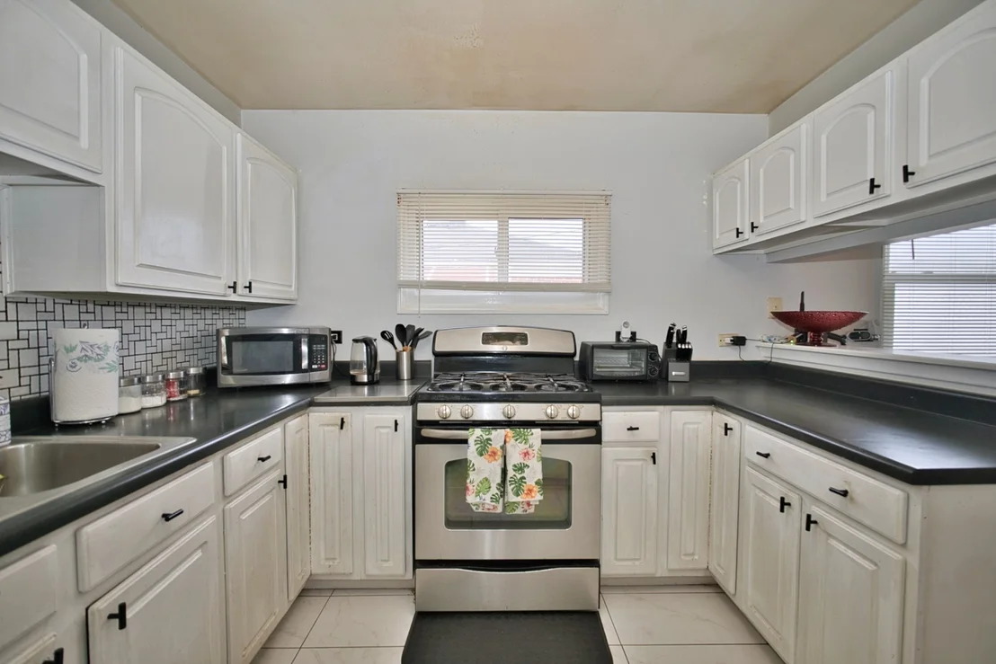 Photo of 6948 Beckwith Road