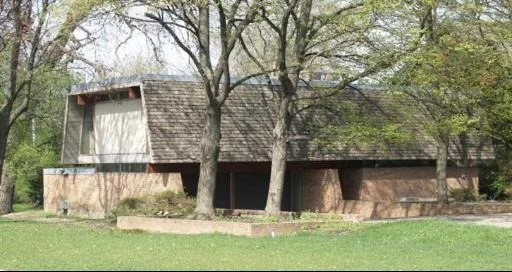 Photo of 2514 Central Road