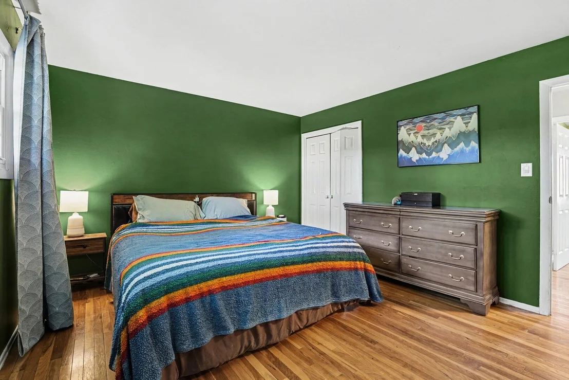Photo of 1355 Devonshire Lane