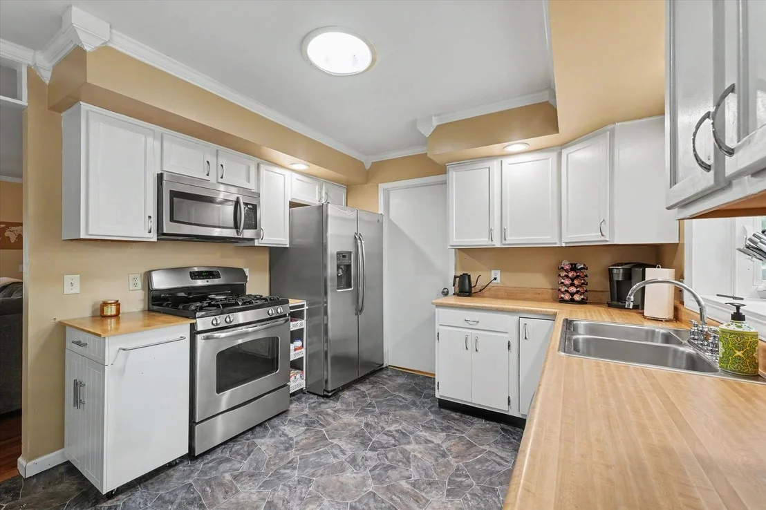 Photo of 2406 Jordan Drive