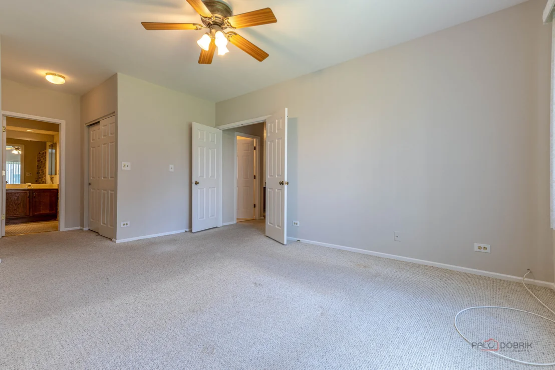 Photo of 1090 Pine Tree Circle N