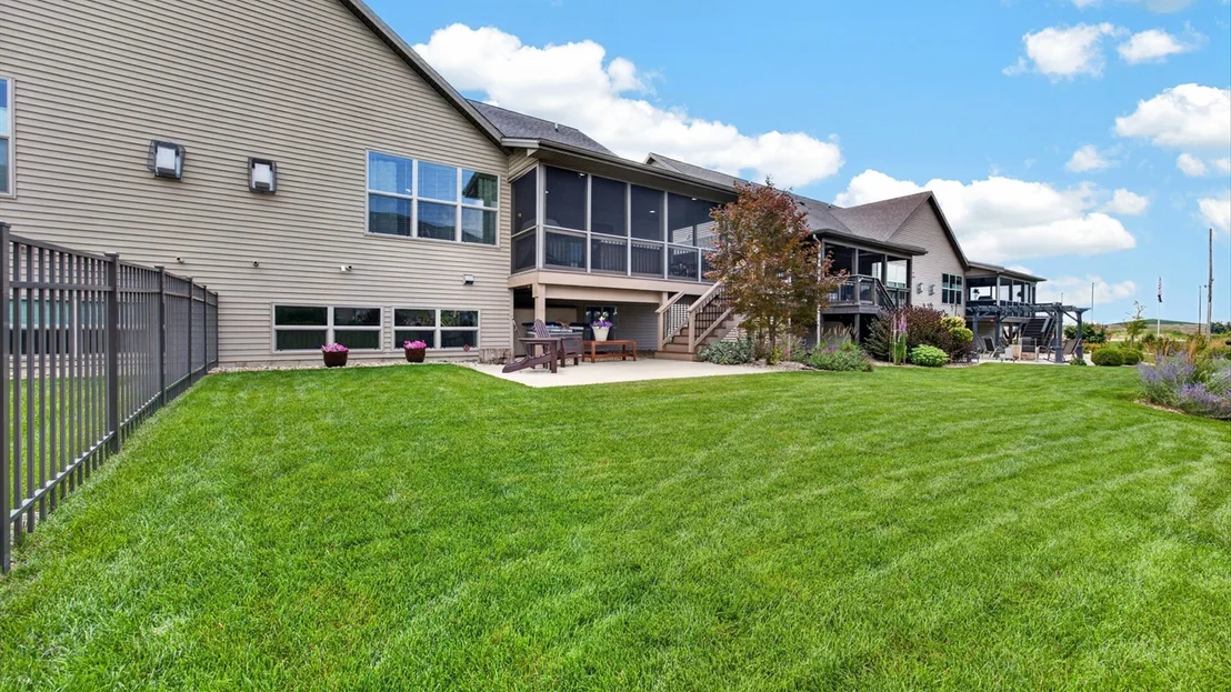 Photo of 2416 Shepard Road