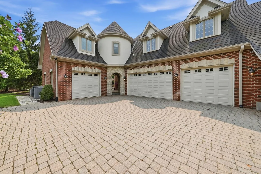 Photo of 105 Forest Edge Drive