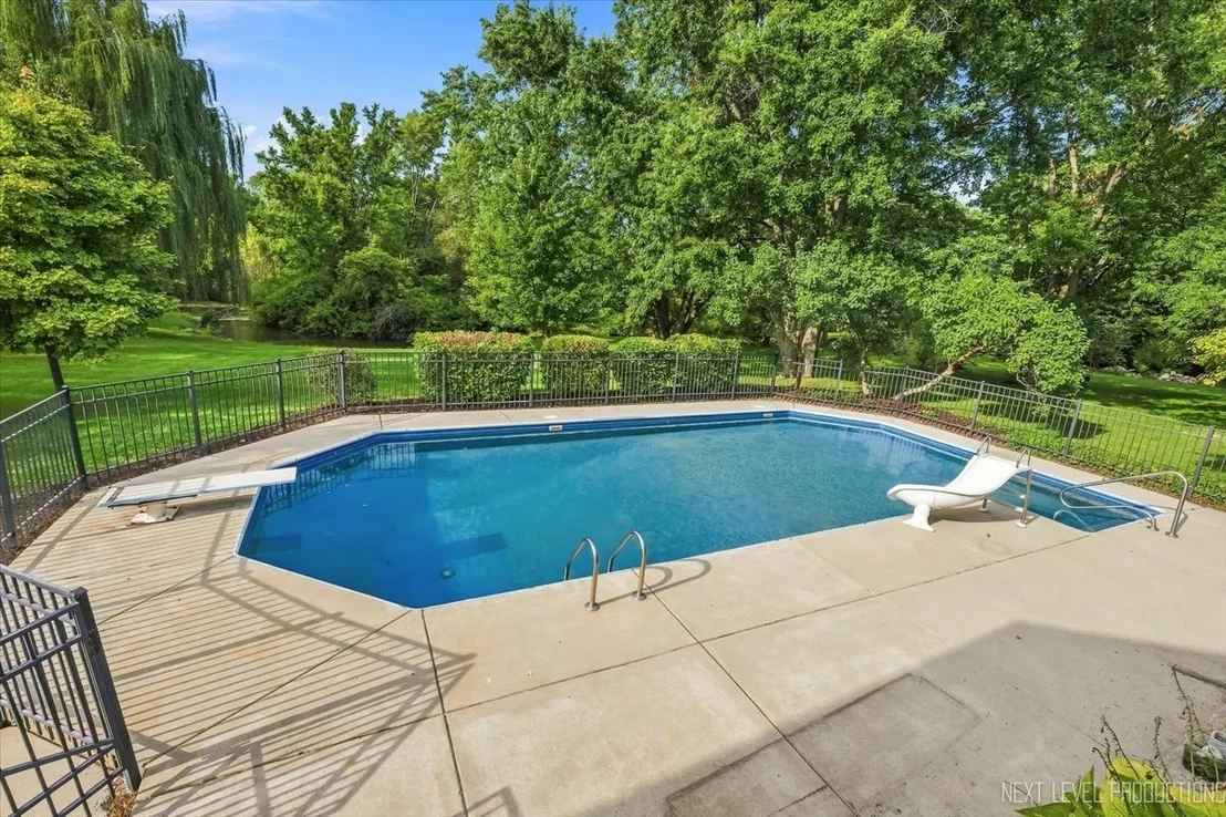 Photo of 3663 Wolf Road