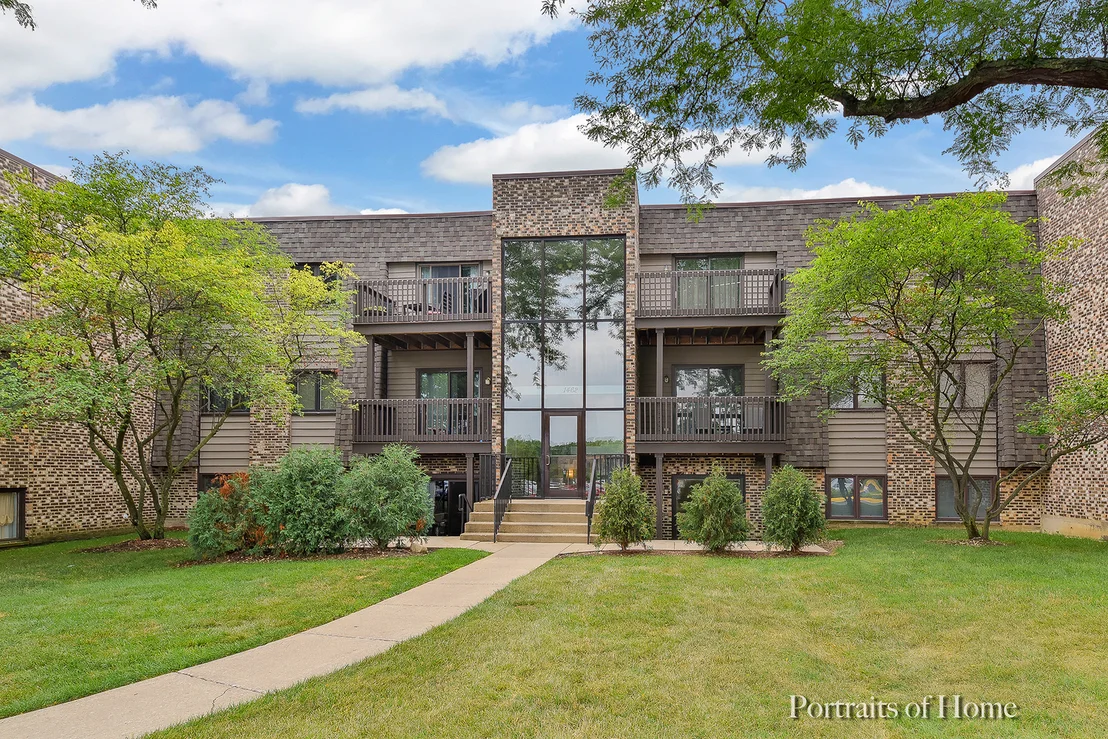 Photo of Unit E3 at 1464 Stonebridge Circle