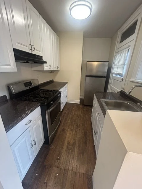 Photo of Unit 2B at 1114 MAPLE Avenue