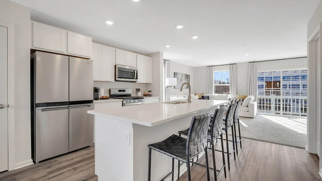 Photo of 419 Lakeshore Court
