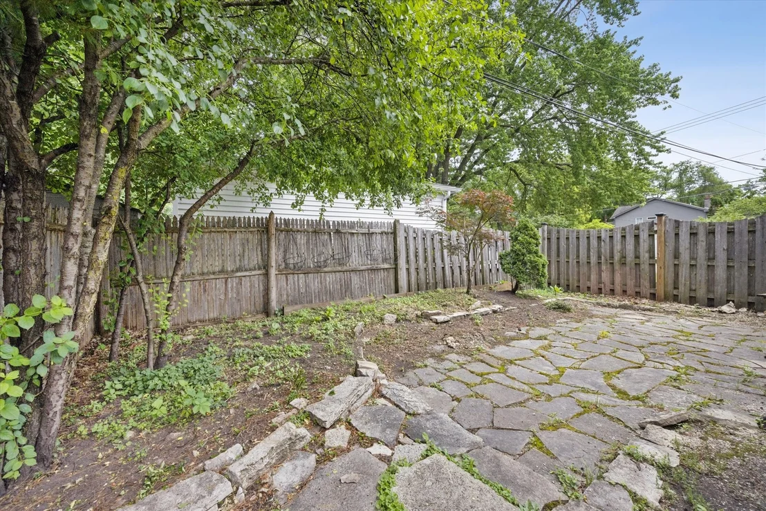 Photo of 803 E Harrison Avenue