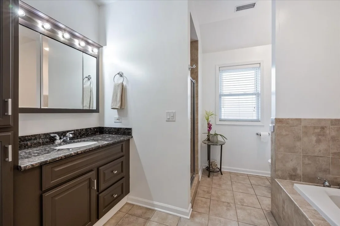 Photo of 5877 N Central Avenue