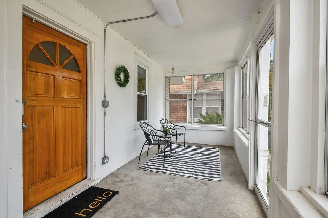 Photo of 935 4th Avenue
