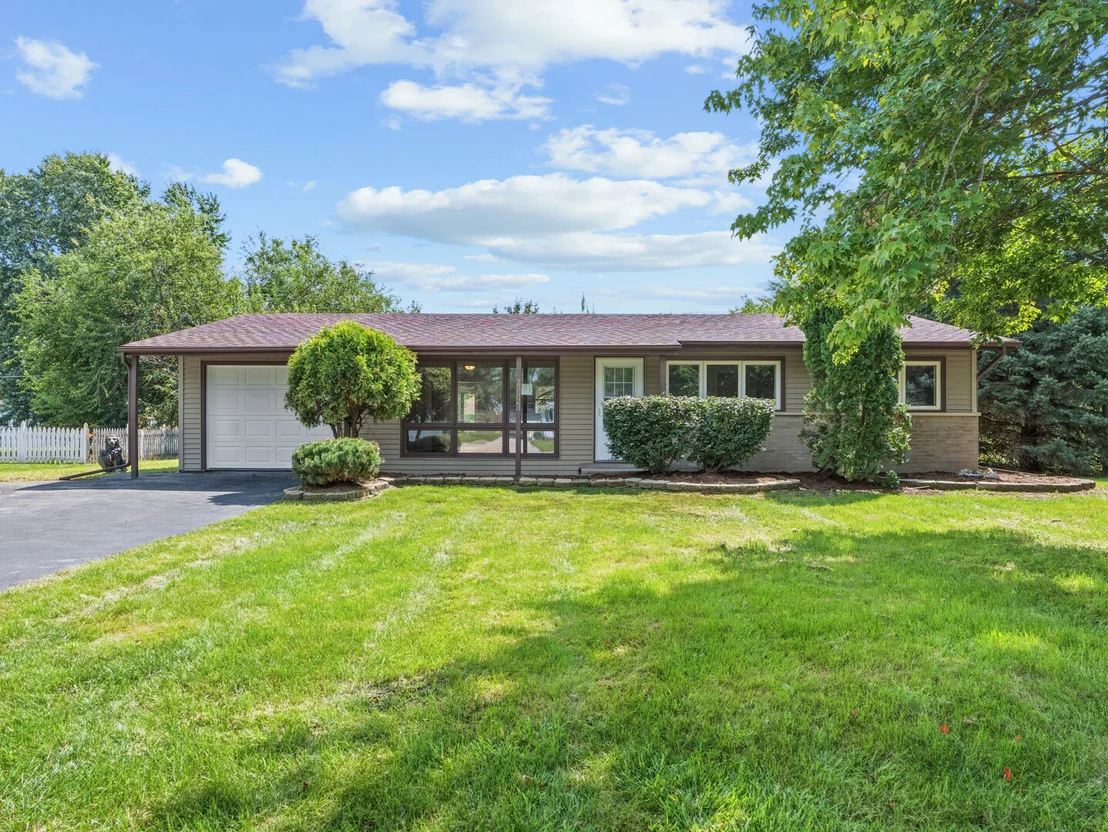 Photo of 23523 W Renwick Road