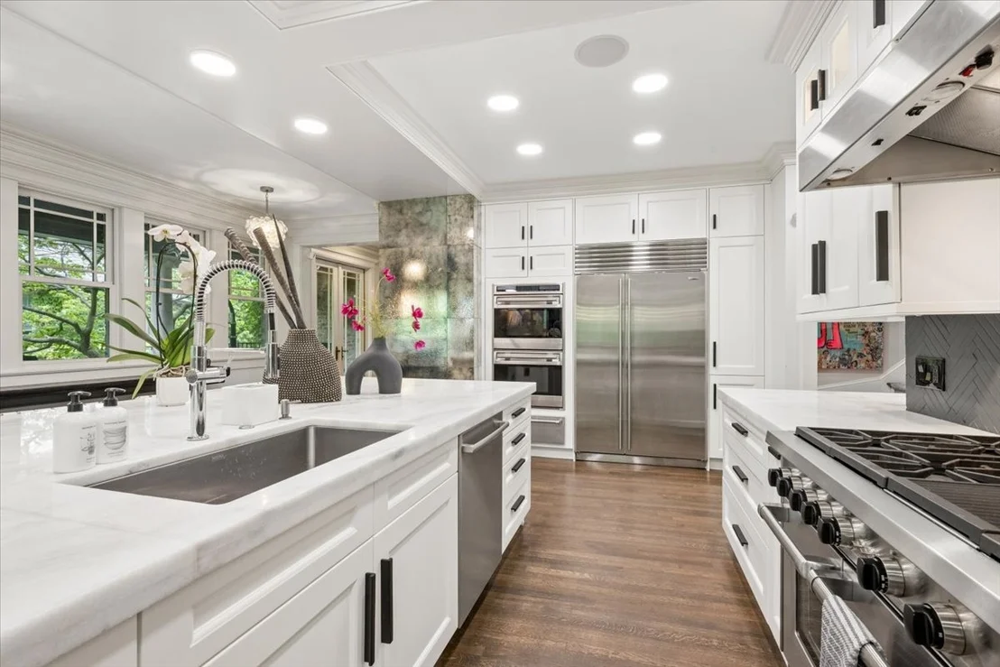 Photo of 395 Greenleaf Avenue