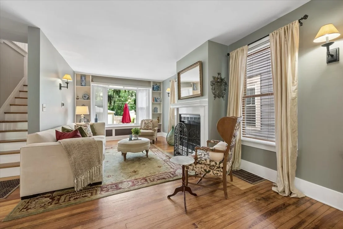 Photo of 1412 Leonard Place