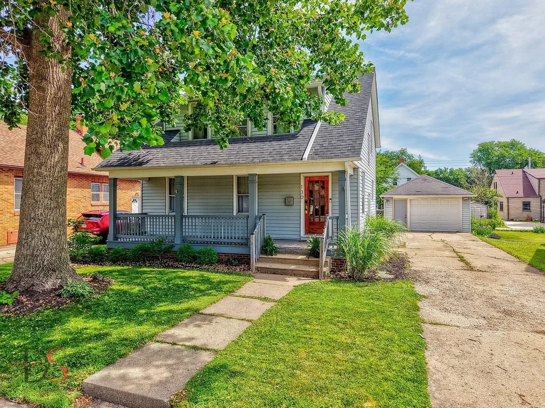 Photo of 130 Riverview Drive