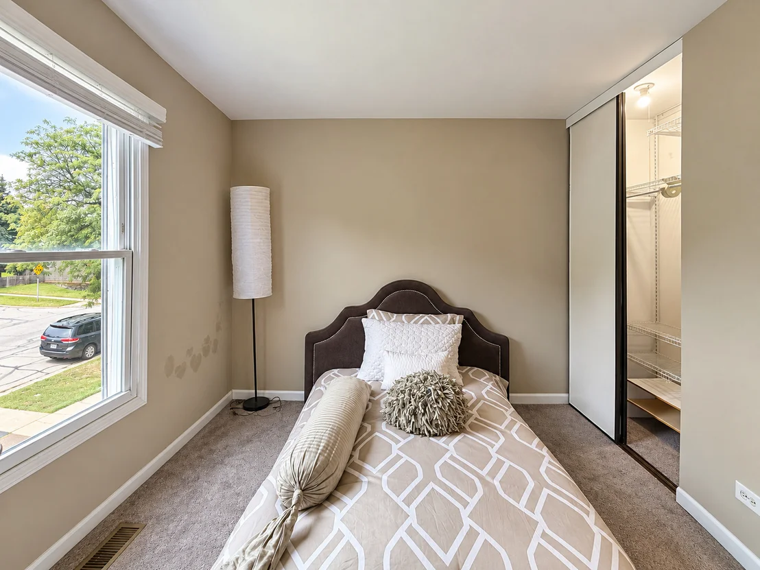 Photo of 1401 Knoll Drive