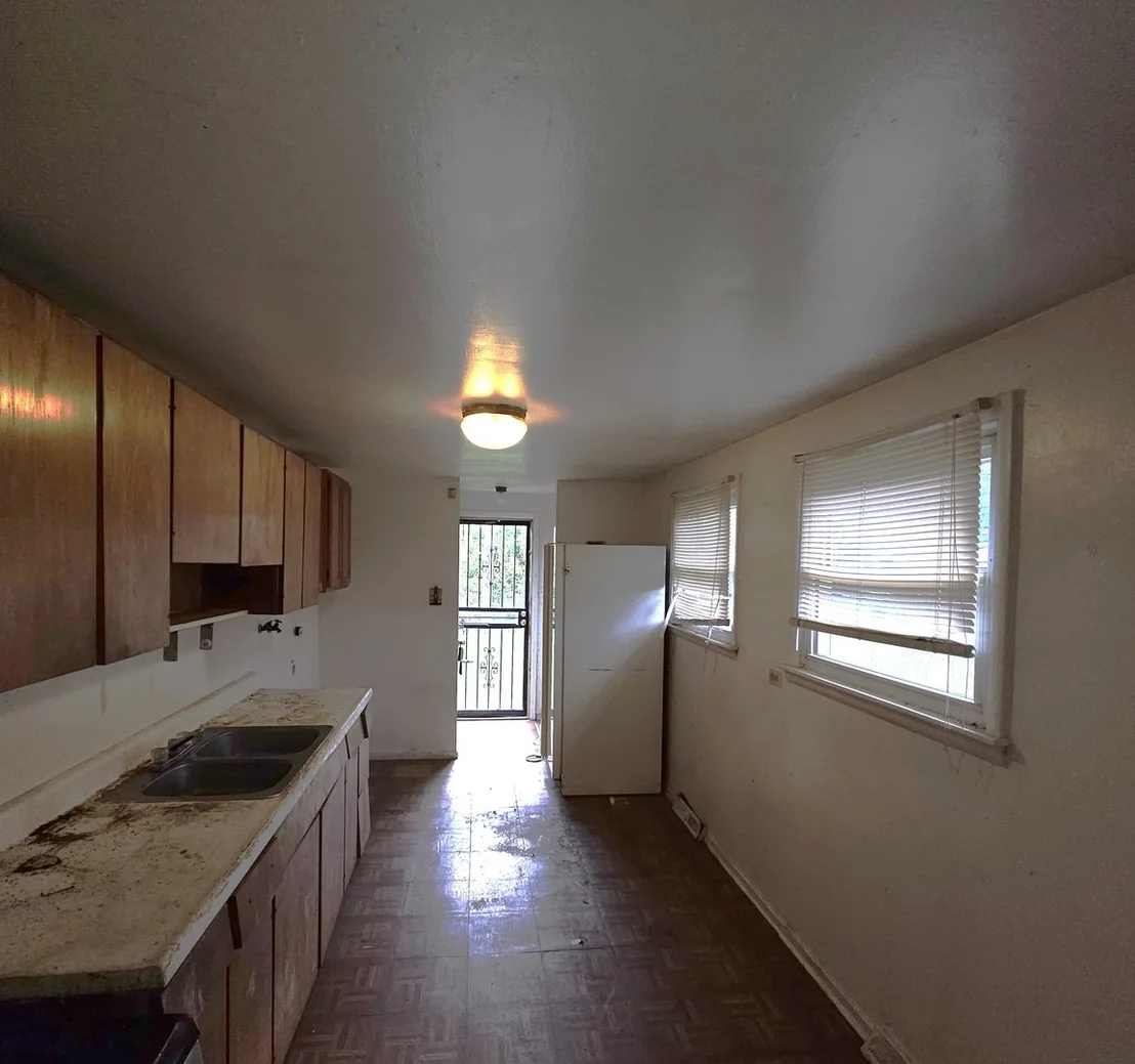 Photo of 1649 W 163rd Street