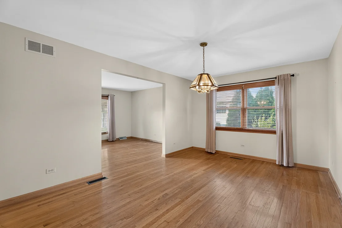 Photo of 7305 Summit Road