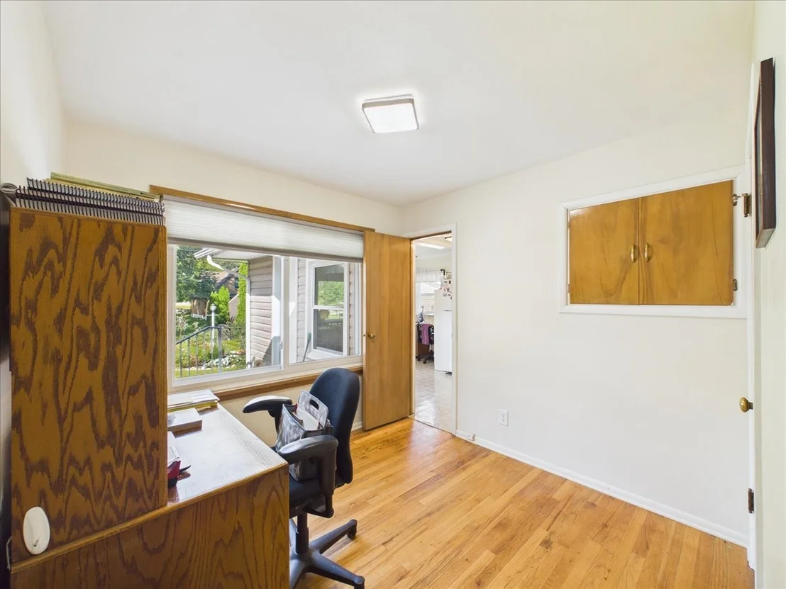 Photo of 220 FAIRVIEW Boulevard