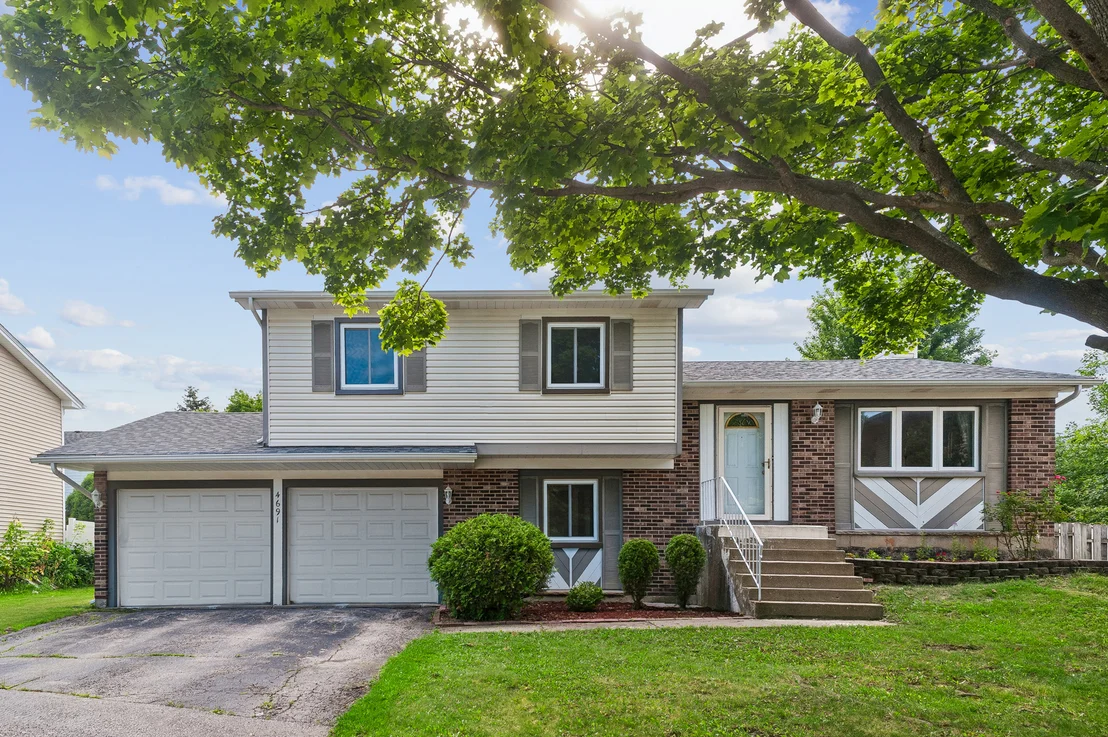Photo of 4691 Huntington Boulevard