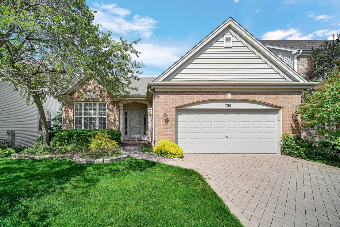 Photo of 720 Viewpointe Drive